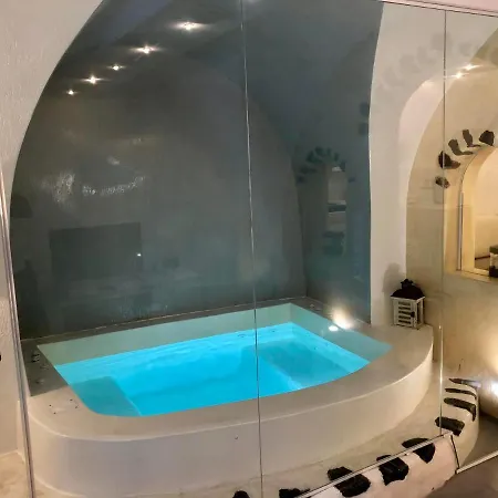 Traditional Cave Villa-Paradise & Prive Jacuzzi Emporio  Exterior photo