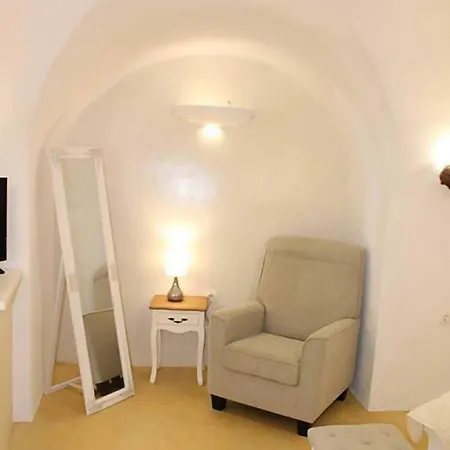 Traditional Cave Villa-Paradise & Prive Jacuzzi Emporio  Exterior photo