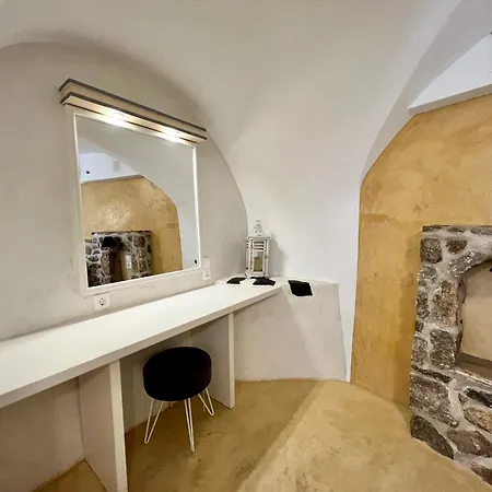 Traditional Cave Villa-Paradise & Prive Jacuzzi Emporio  Exterior photo