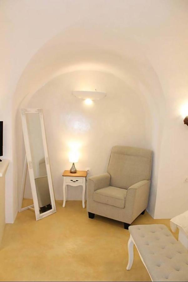 Villa Traditional Cave Villa-paradise & Prive Jacuzzi Emporio (Santorini)